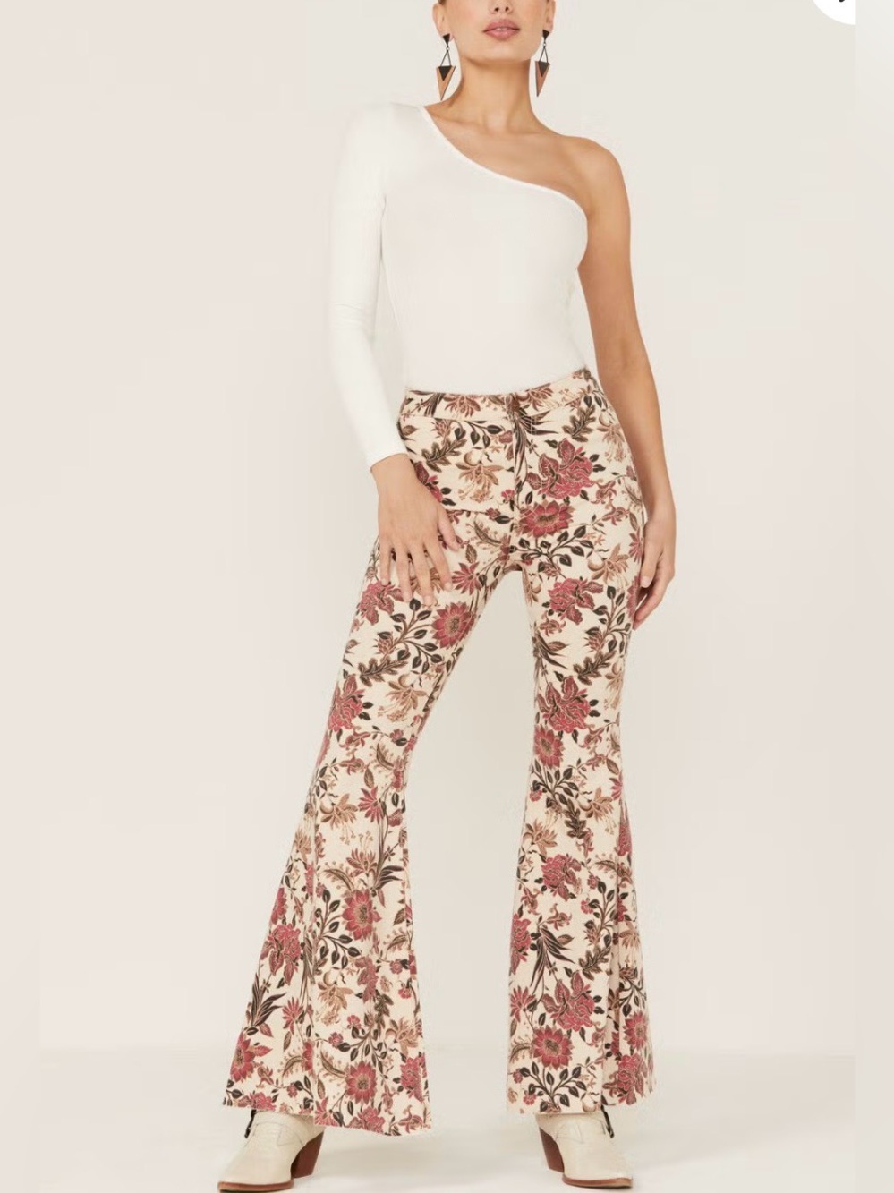 NWT WE THE FREE Boho Floral  Wide flare jeans crop length stretch  rare  Sz 28